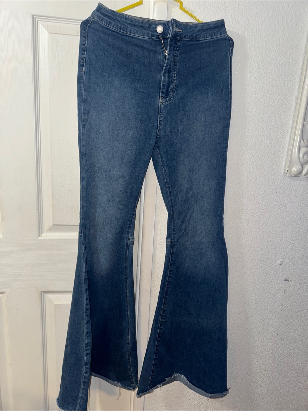 High-Rise Dark Blue Flare Jeans - Wide Leg